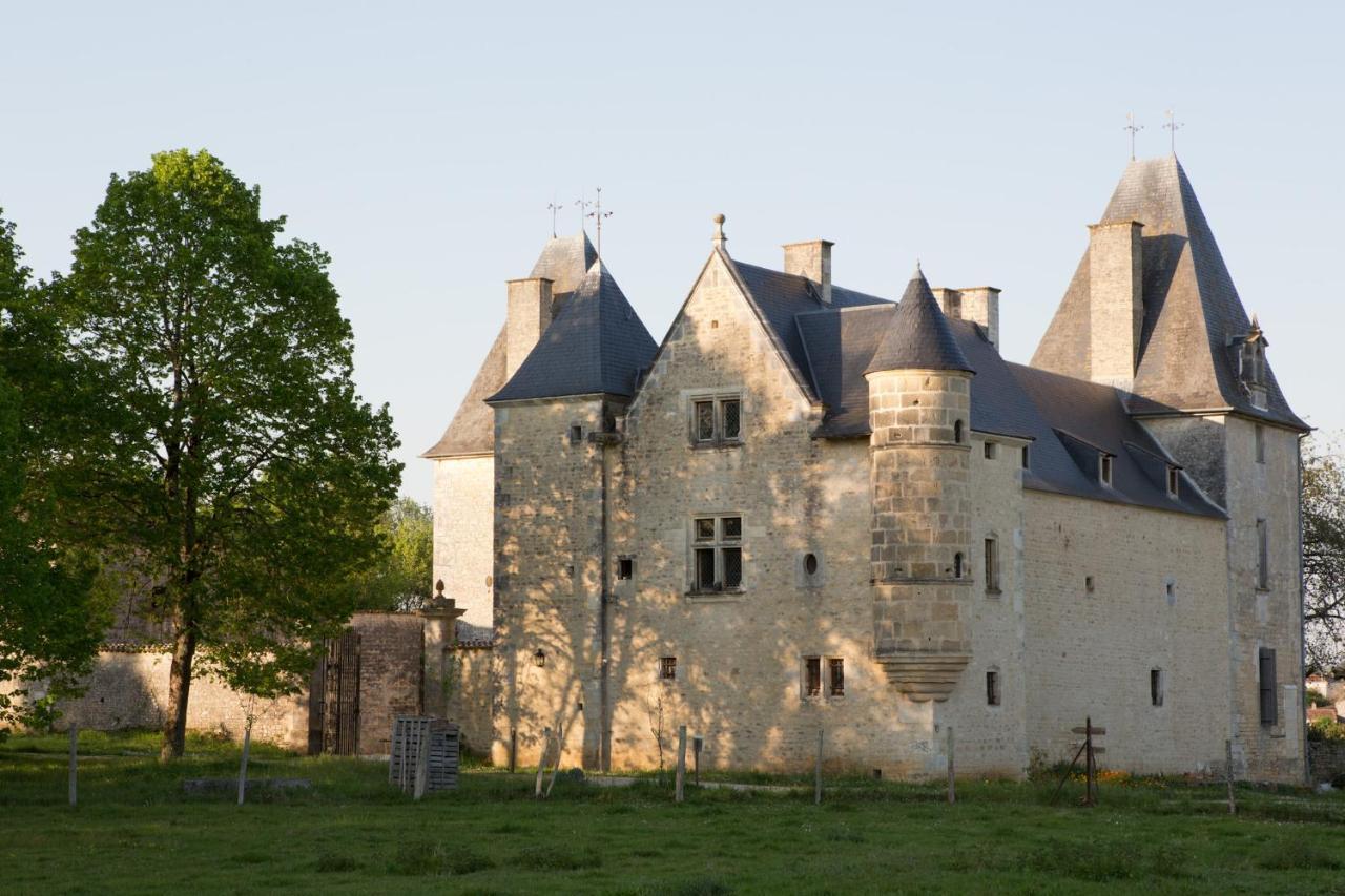 Chateau De Bois Charmant Les Nouillers Exterior foto