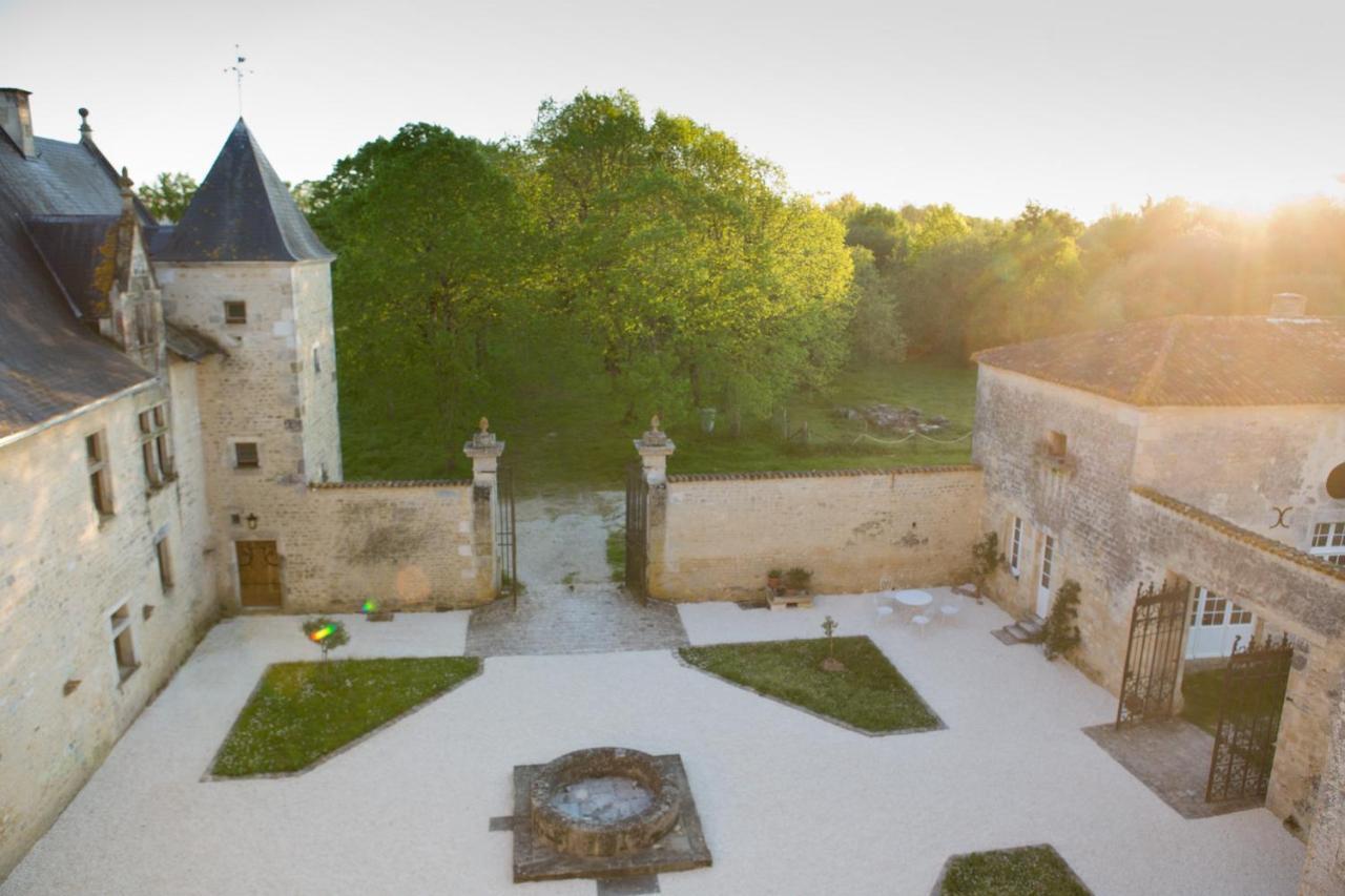Chateau De Bois Charmant Les Nouillers Exterior foto